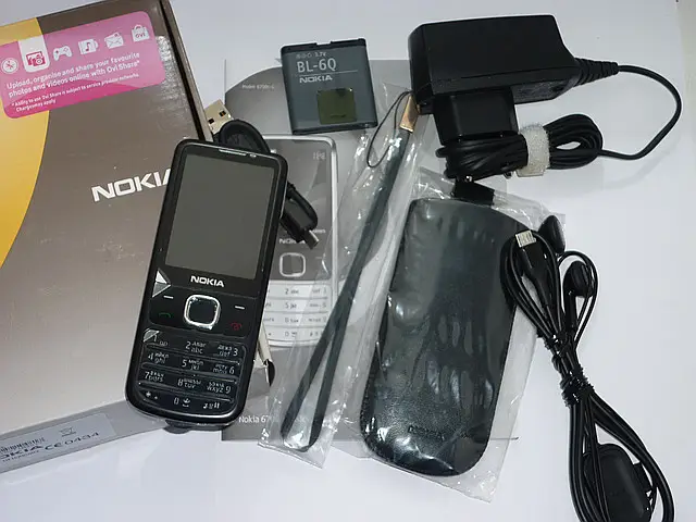 Мобильный телефон Nokia 6700 Classic Black - фото товара