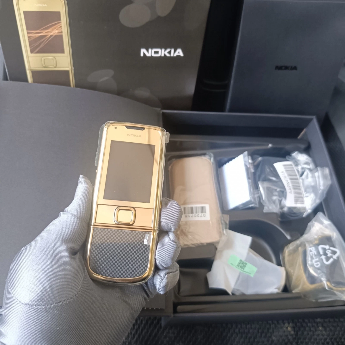 Мобильный телефон Nokia 8800 Arte 4GB Carbon Gold - фото товара